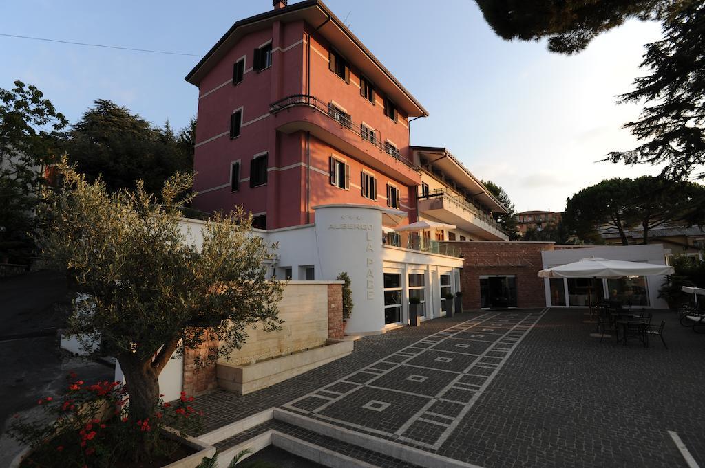 Albergo La Pace Segni Exterior foto